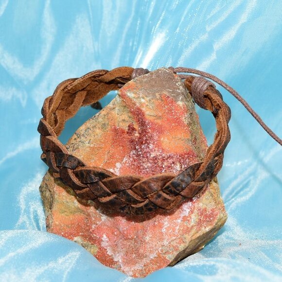 Scout Mens Weathered Braid Sliding Tie Leather Bracelet in Brown Gift Packaged - Picture 2 of 9